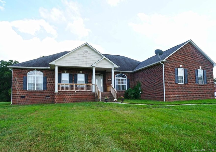 Motivated sellers! Fantastic house on over 9 acres of land! Highly desirable open floor plan with very large living area, breakfast nook, and formal dining room. Master suite is spacious with garden soaking tub and separate glass shower. Garage entrance through mud room/laundry room. Home is well maintained by owners and has upgraded flooring and stainless steel appliances in kitchen. Fenced in back yard great for pets and large back porch! MUST SEE!