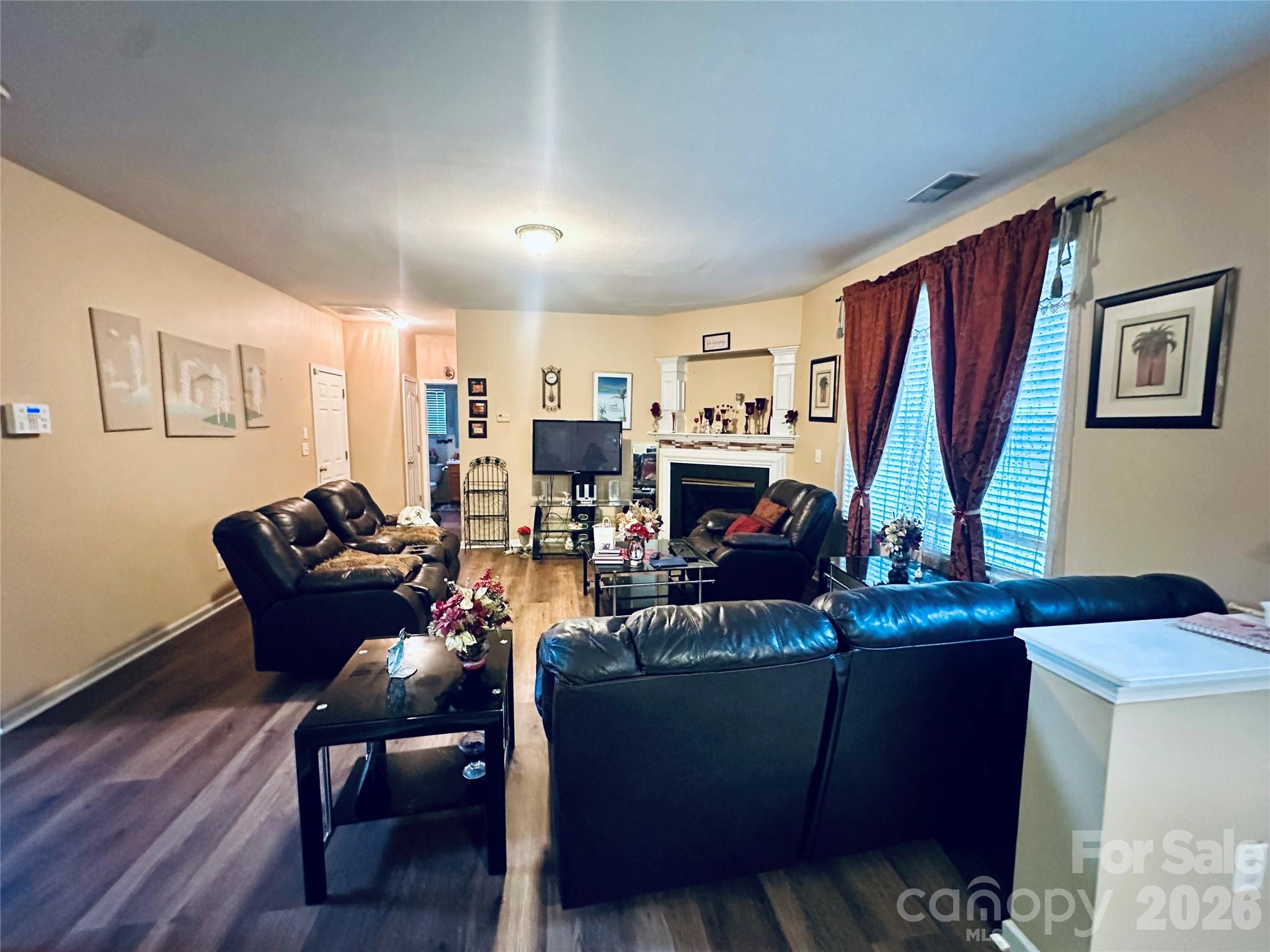 3833 Wingdale Court