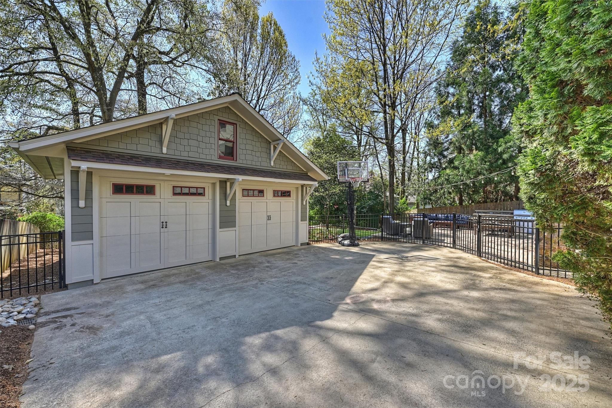 Myers Park - Residential