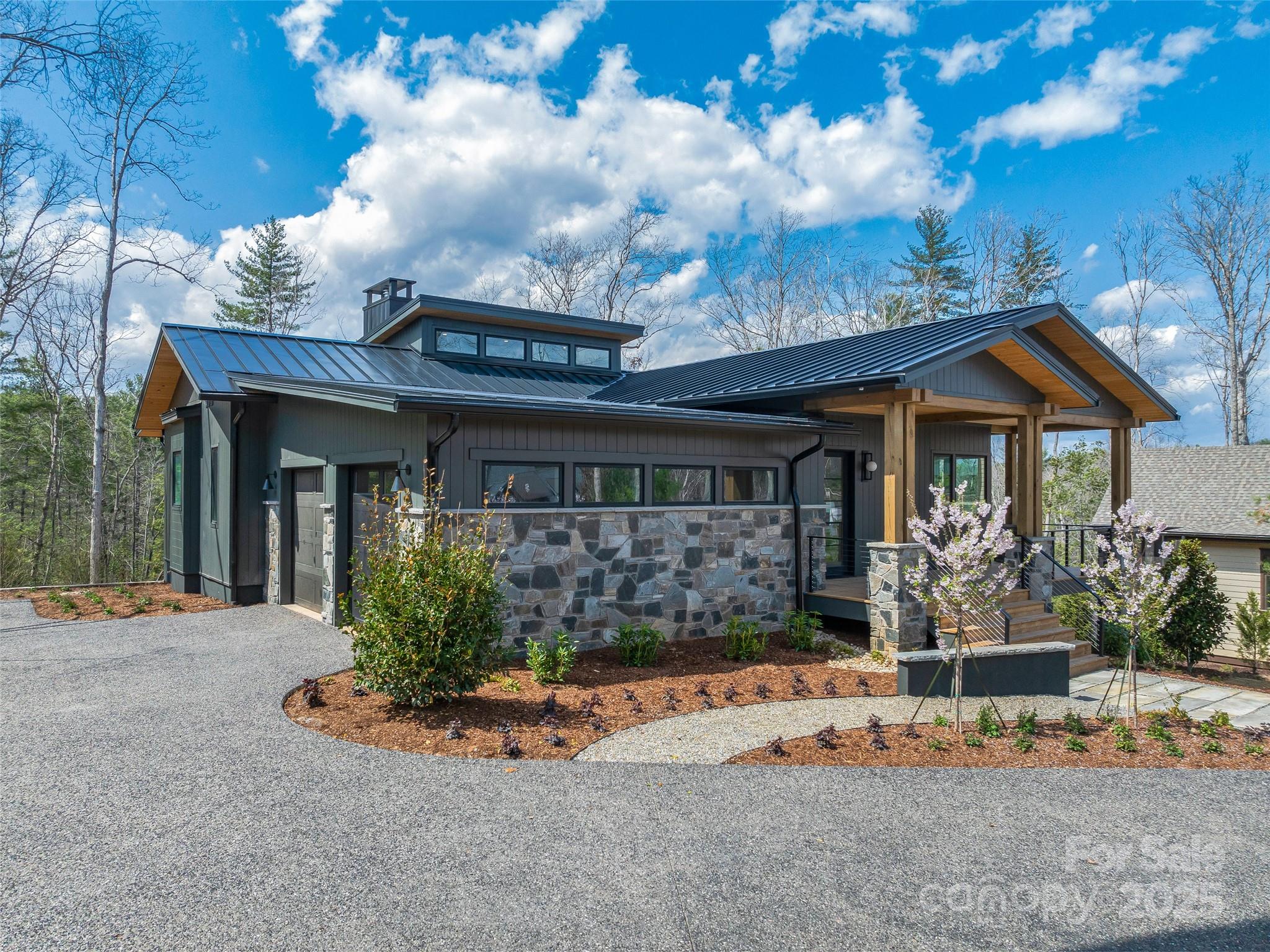 140 Upperfell Court 708