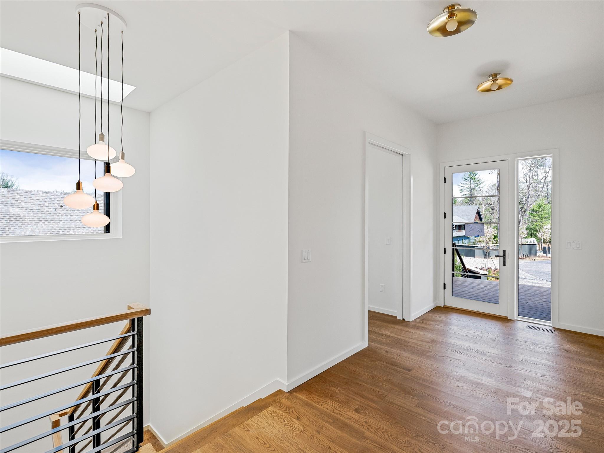 140 Upperfell Court 708
