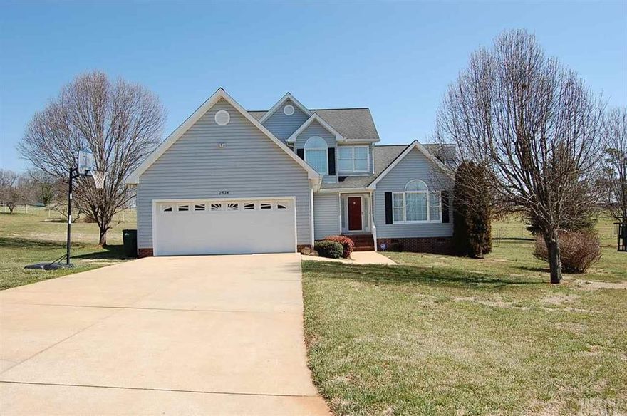 Immaculate, move in ready  3 bedroom, 2.5 bath home situated on a big lot in the popular Walnut Creek neighborhood. Great location!!  Master on main with large master bath which has two vanities, garden tub, separate shower and a huge walk in closet.  The foyer is very open and inviting.  It leads to the upstairs bedrooms and full bath.  The great room is situated off the foyer. It has hardwood floors and a gas fireplace.  The dining area is situated at the rear off from the kitchen.  The kitchen has an electric range, microwave, refrigerator and dishwasher which remain with the home.  It has a large laundry room on the main which leads out to a nice double garage.  The back of the home overlooks pasture land which is very peaceful.  MUST SEE!