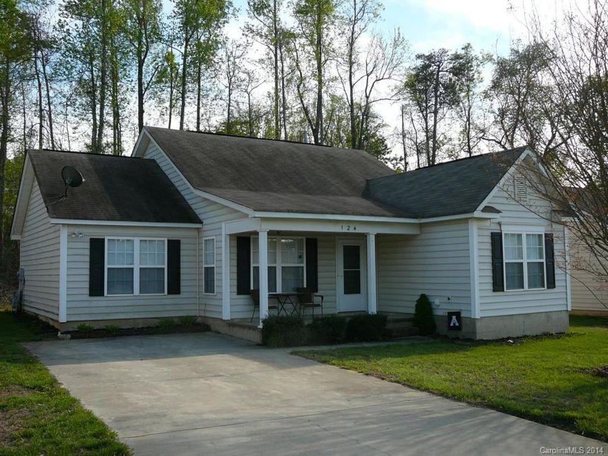 Enjoy relaxing on the covered front porch of  this move in ready and hard to find  4 bedroom, 2 bath ranch home. Open floor plan. Spacious 4th bedroom could also be a bonus room. Located very close to shopping,restaurants, and Mooresville schools. Private back yard overlooks woods. Includes Old Republic Home Warranty. This home will not last long. Schedule your showing today !