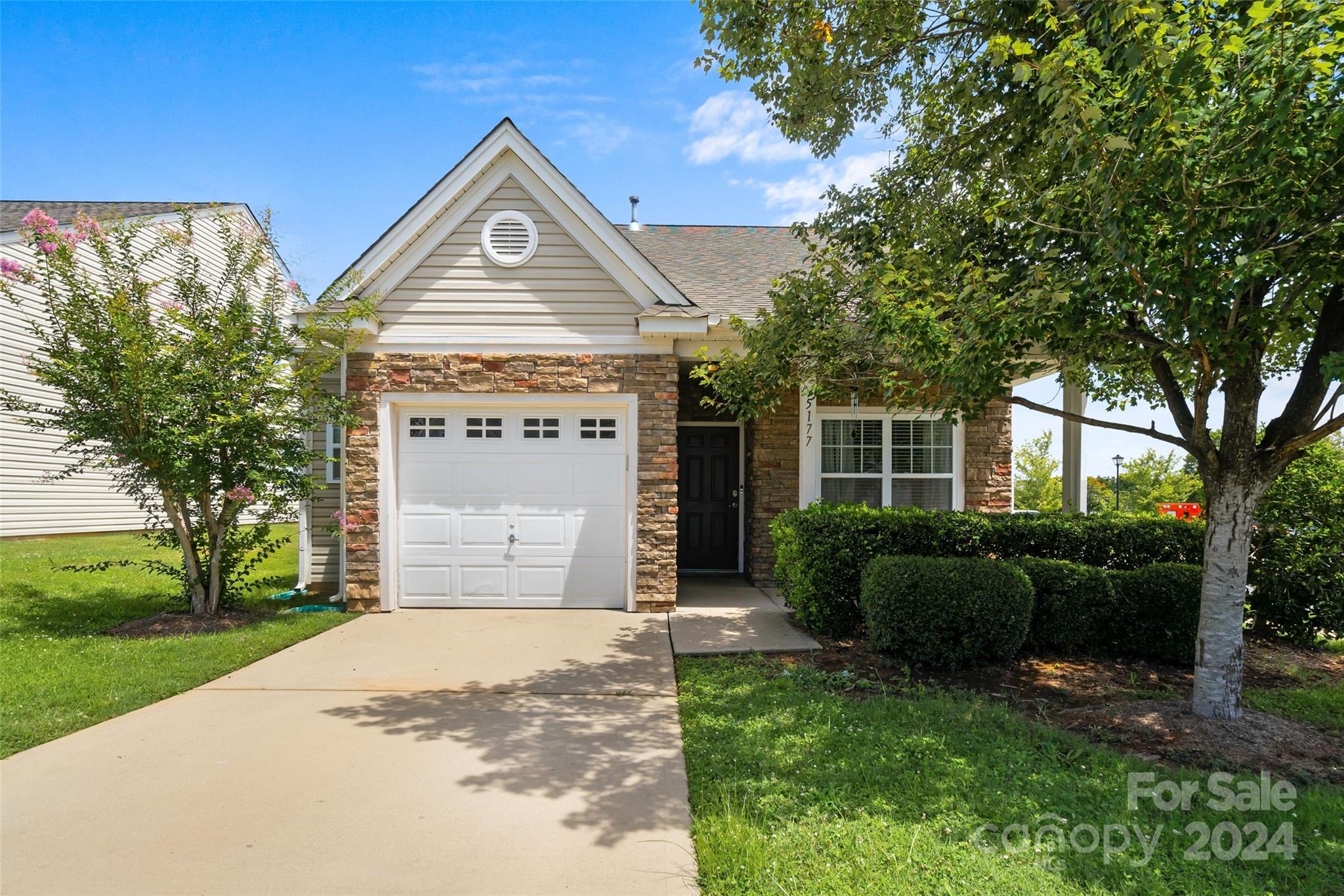 Newport Lakes - Residential