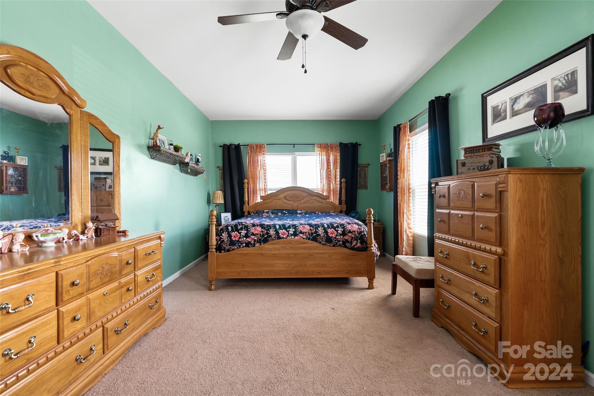 Newport Lakes - Residential