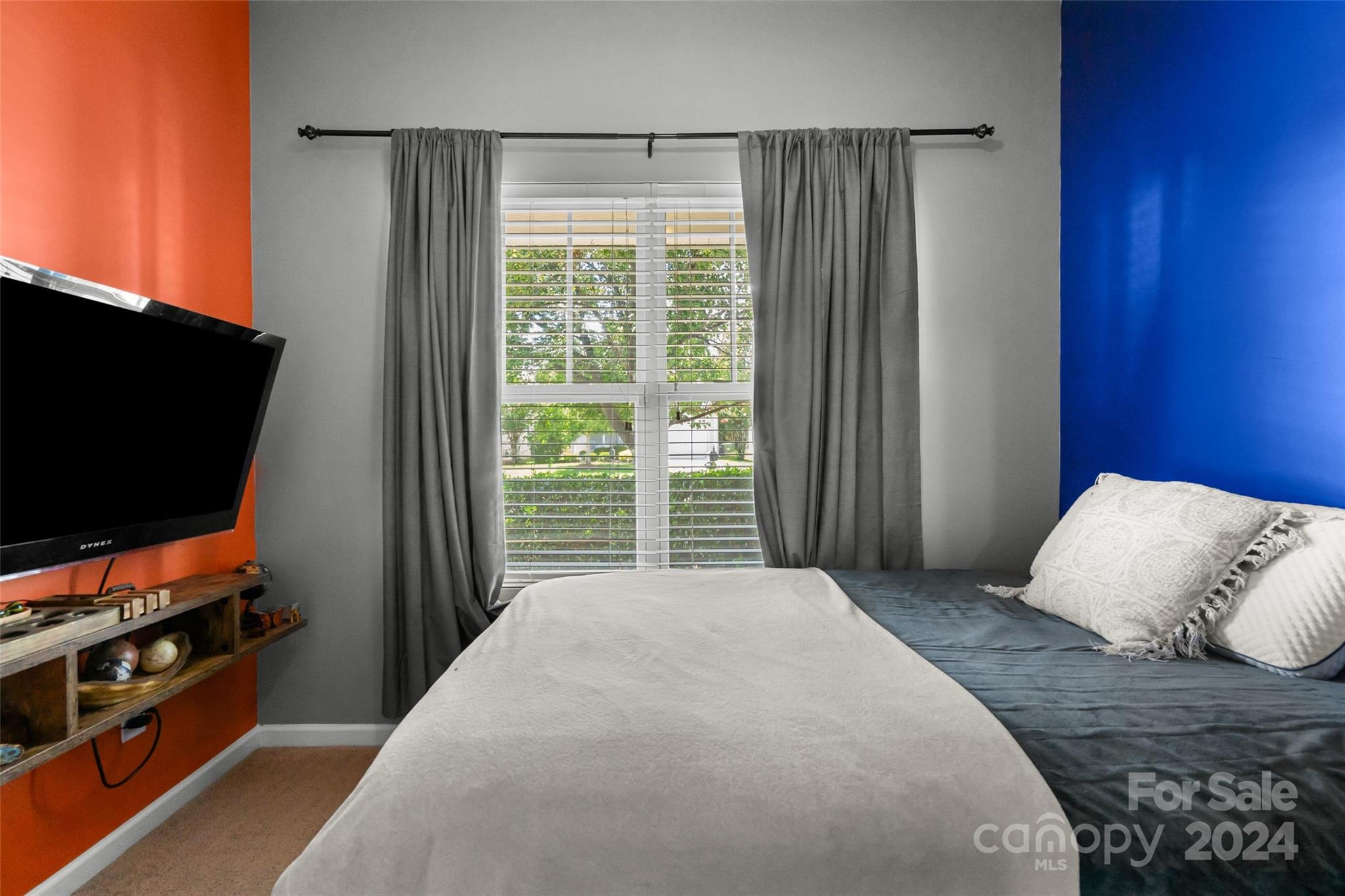 Newport Lakes - Residential