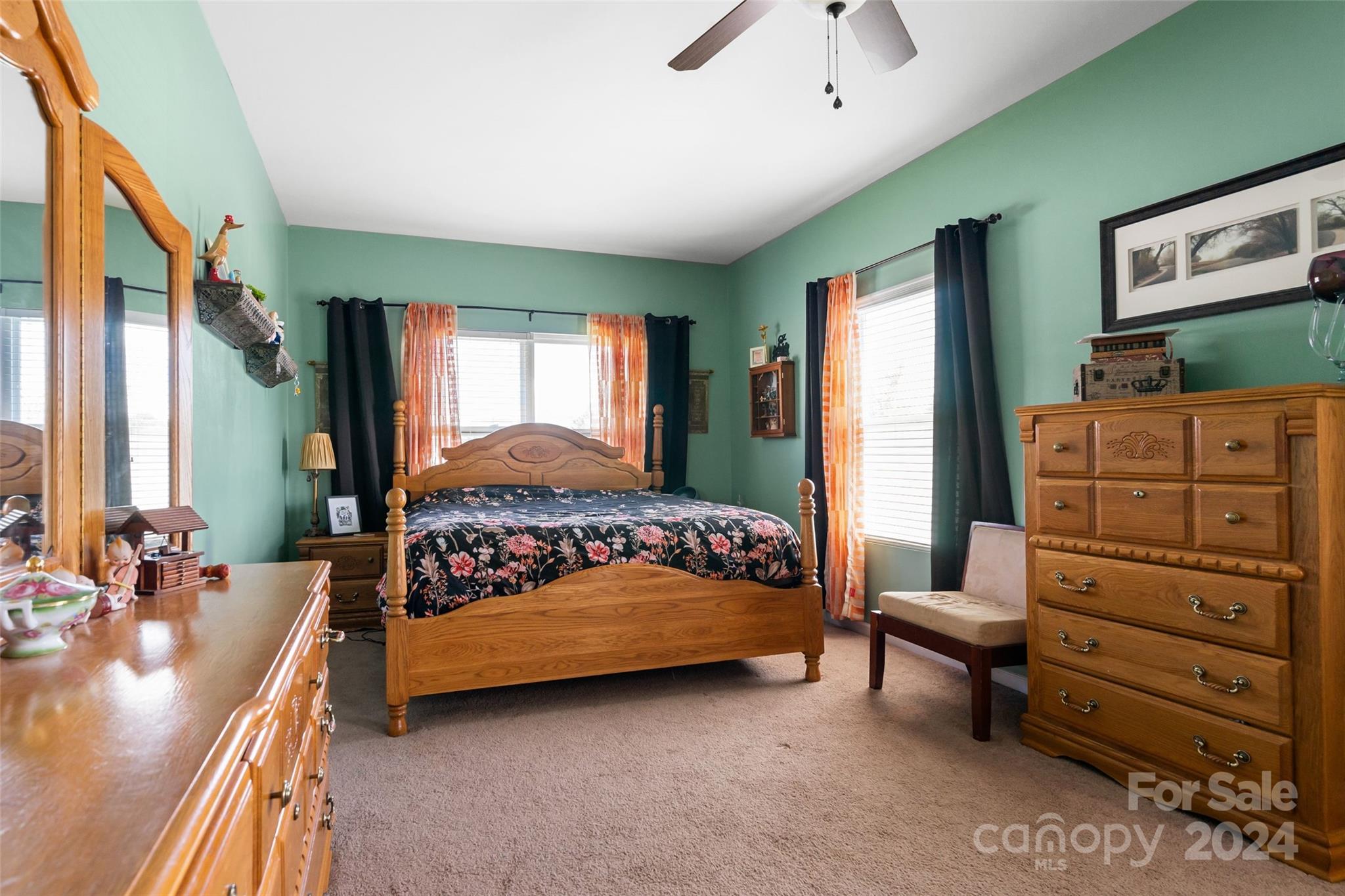 Newport Lakes - Residential