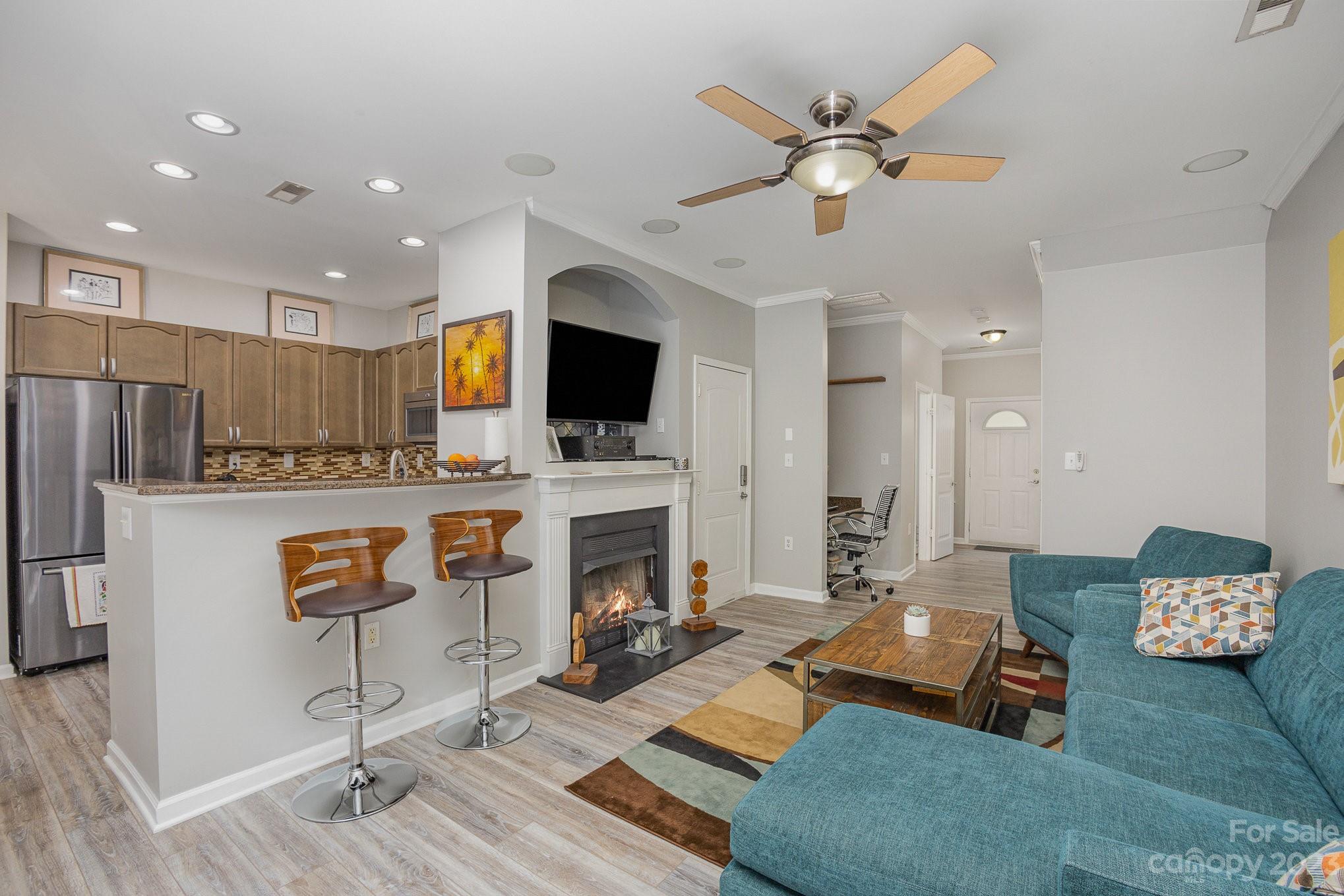 Coventry Court Townhomes - Residential