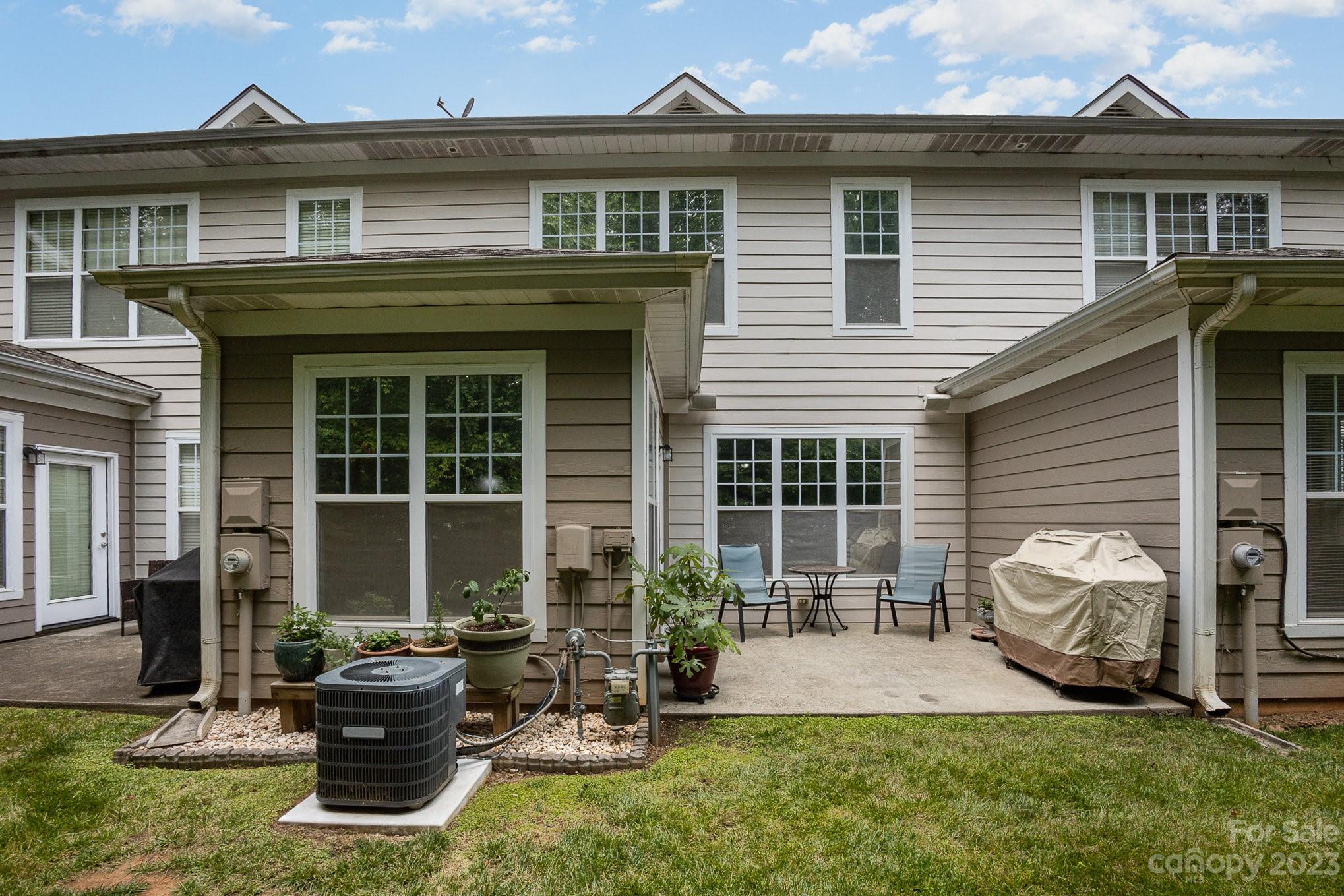 Coventry Court Townhomes - Residential