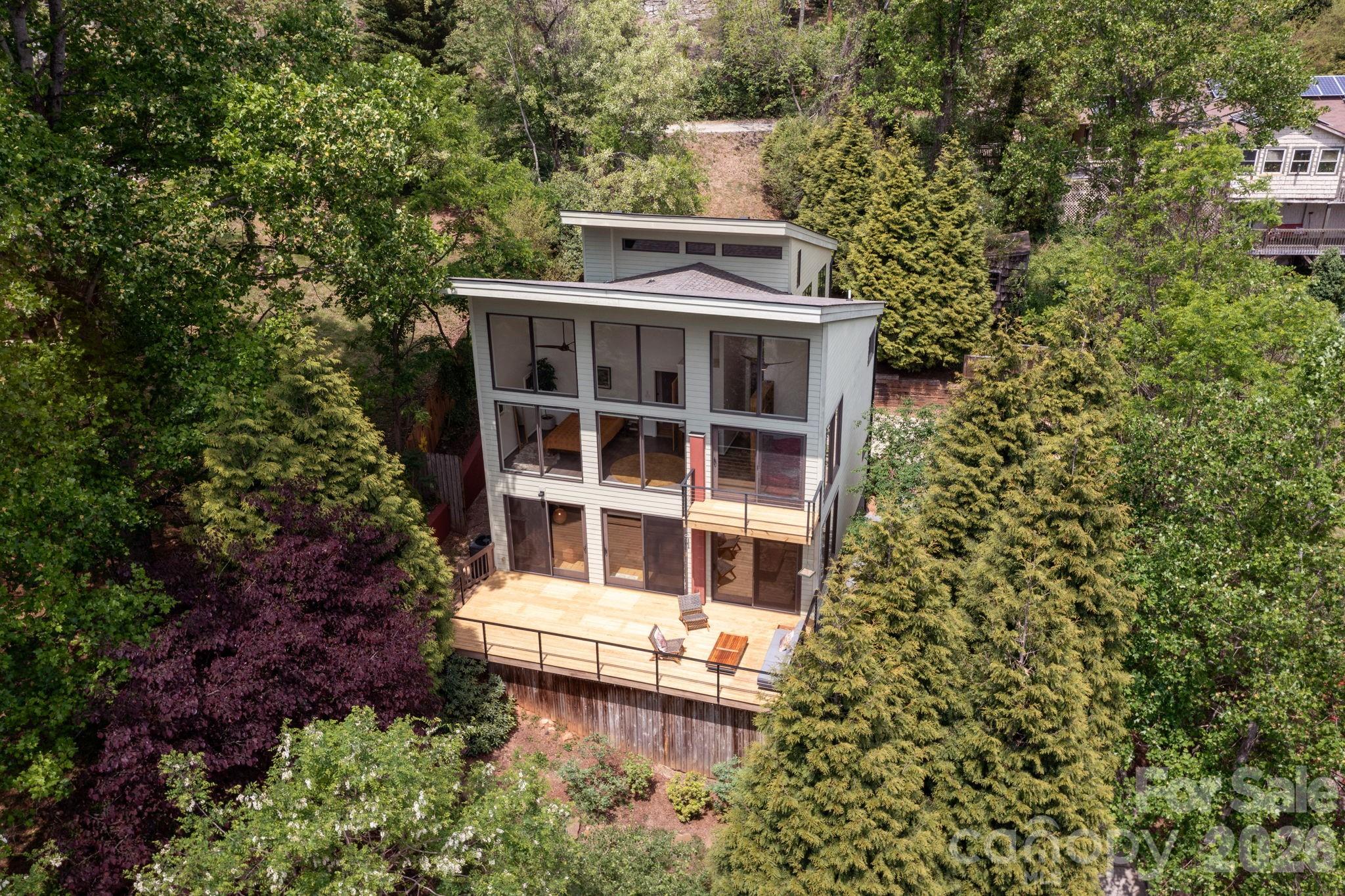 321 Barnard Avenue