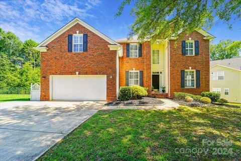 A home in Pineville