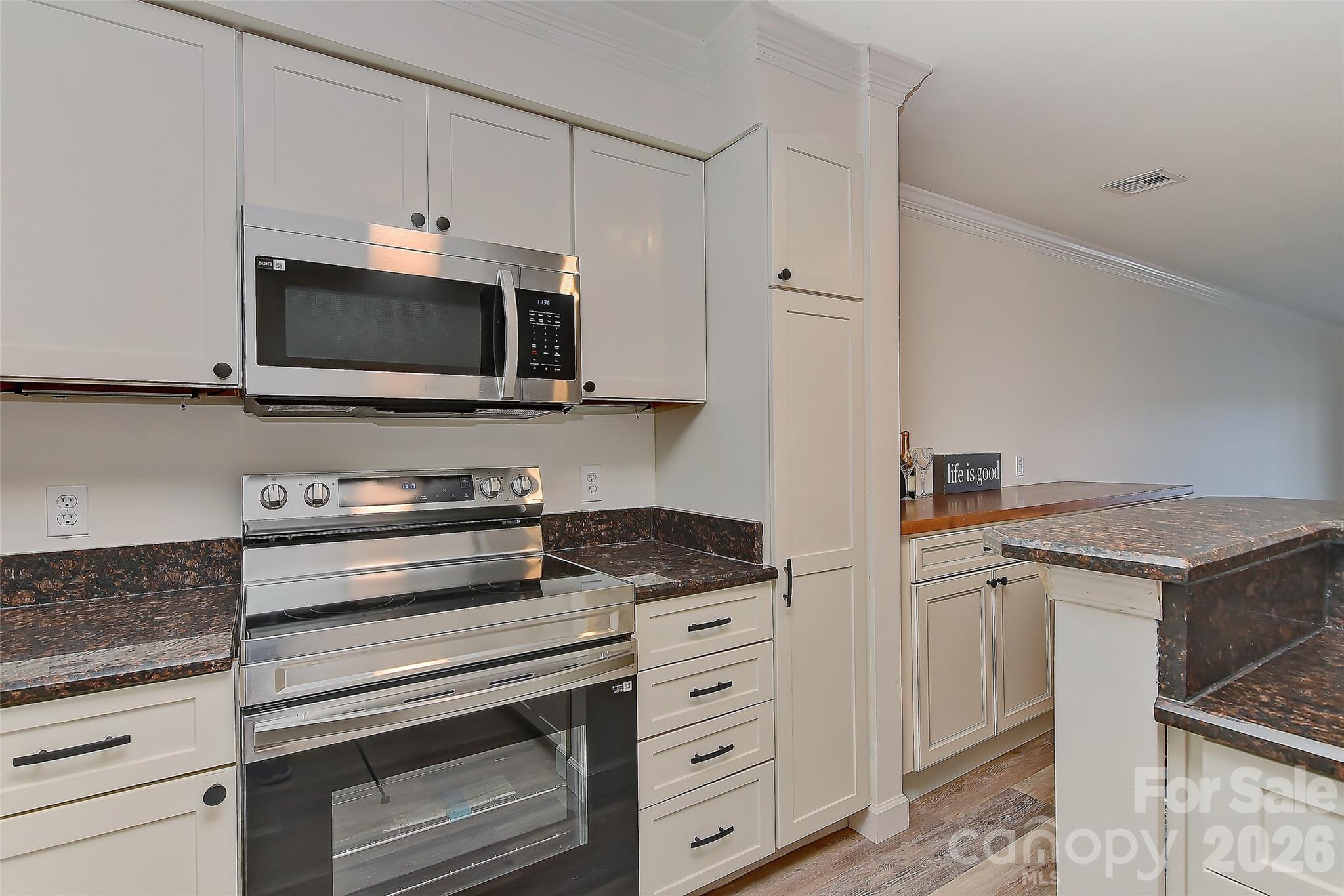 Emerald Point - Residential