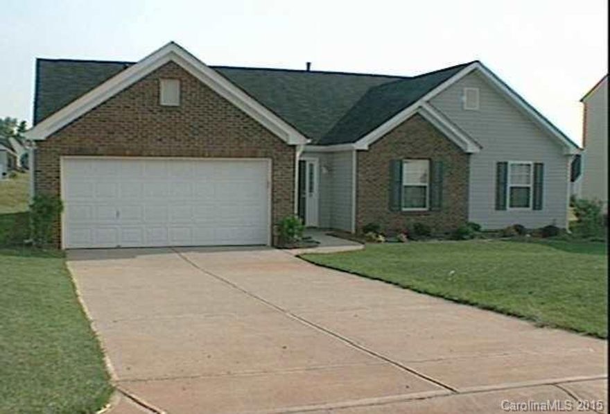 Wonderful 4 Bedroom, 2 Bath Ranch with 2 Car Garage on a 1/4 acre.  Great Room w/Fireplace and Vaulted Ceilings, Dining Room, Breakfast Nook, Sun Room, Kitchen with Gas Range, Microwave and Side By Side Refrigerator.  Laundry Room Near Master Suite w/Deluxe Bath - Double Vanity, Garden Tub, Separate Shower.  Blinds throughout.  Rear Patio