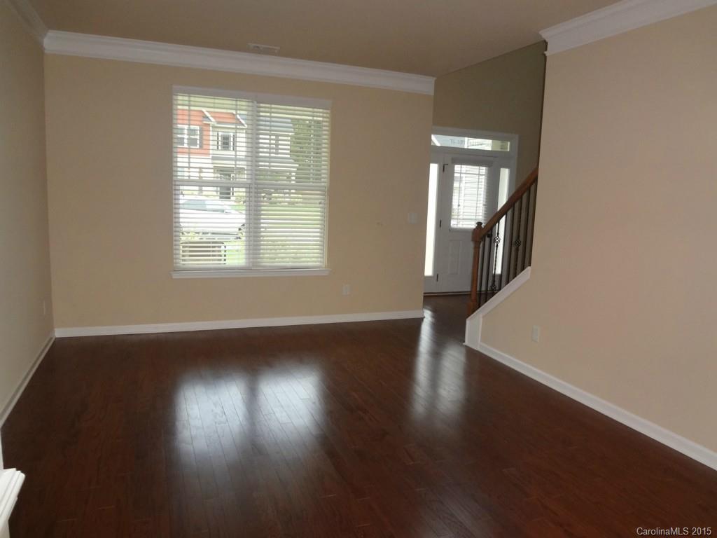 Oaks on Main - Residential