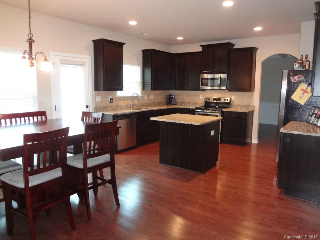 Oaks on Main - Residential