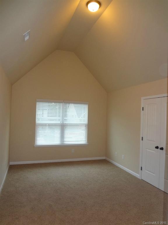 Oaks on Main - Residential