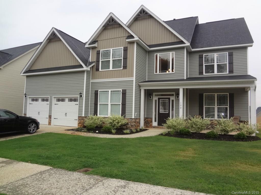 Oaks on Main - Residential