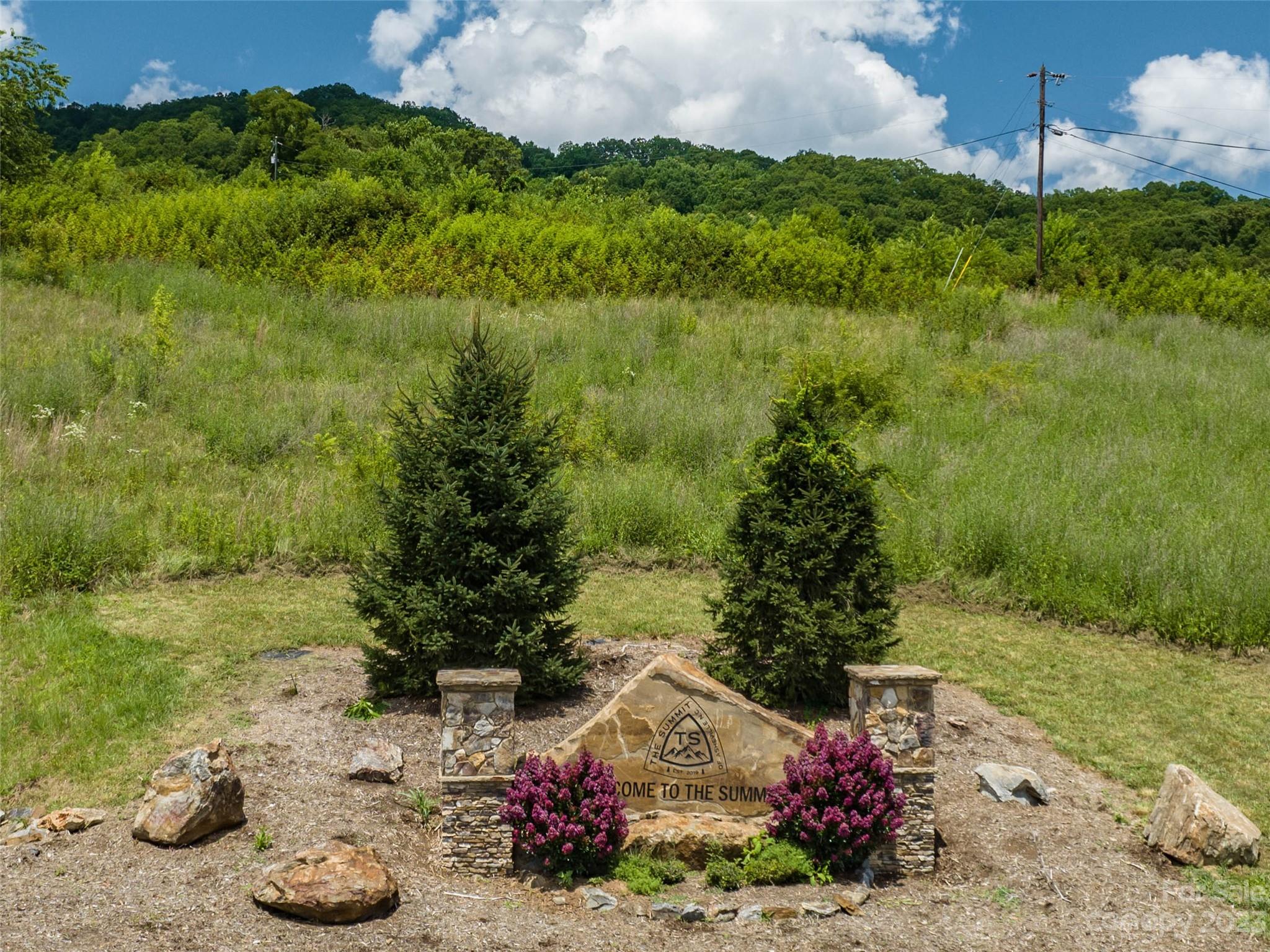 The Summit of Asheville - Land