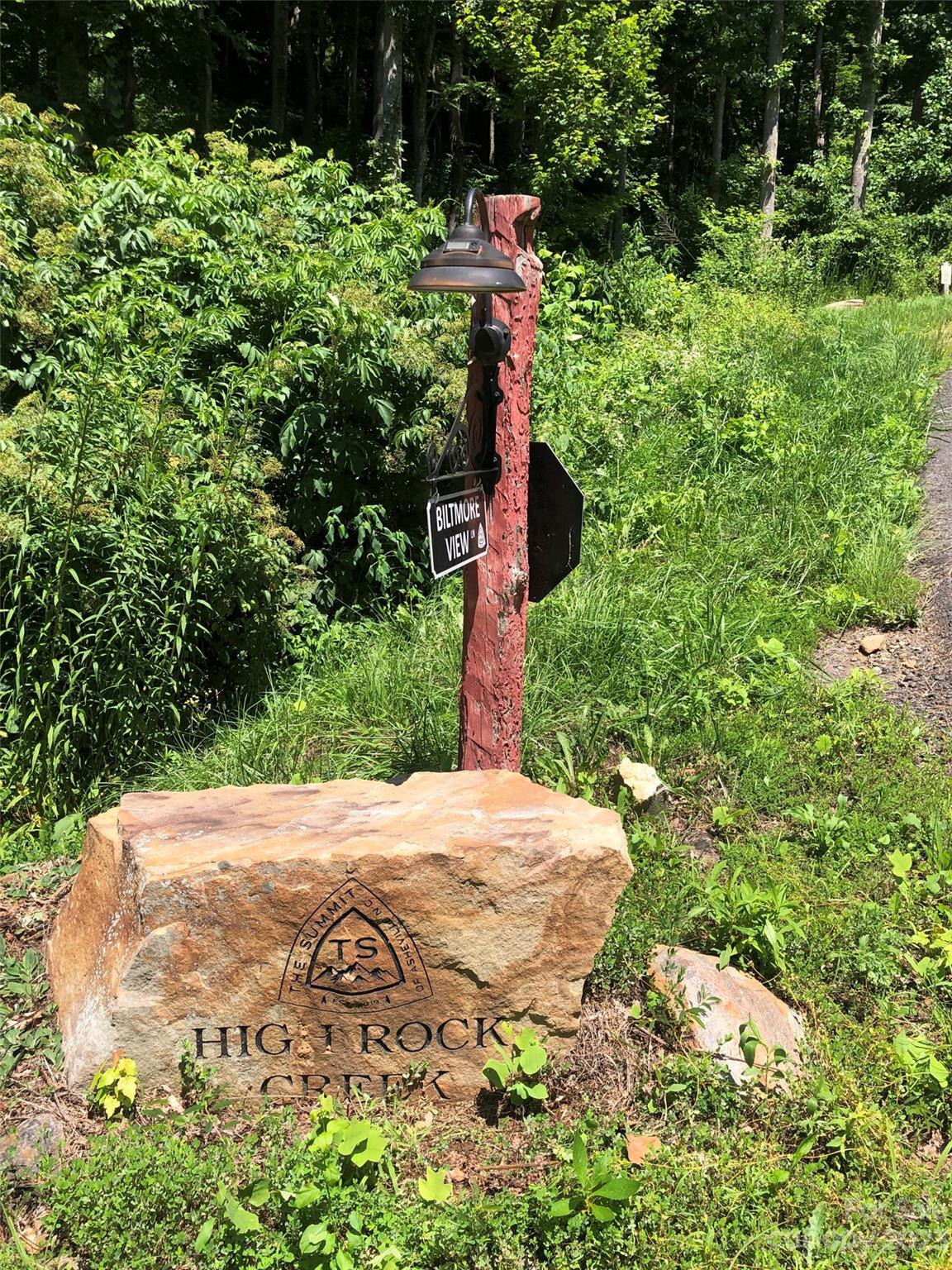 The Summit of Asheville - Land