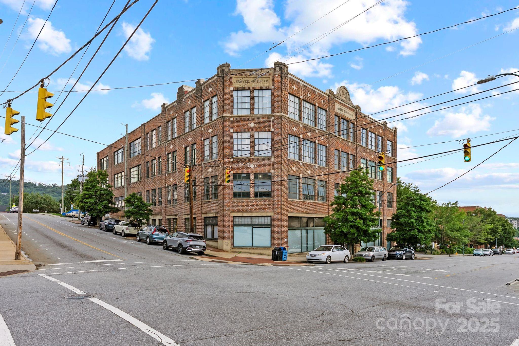 100 Coxe Avenue 310