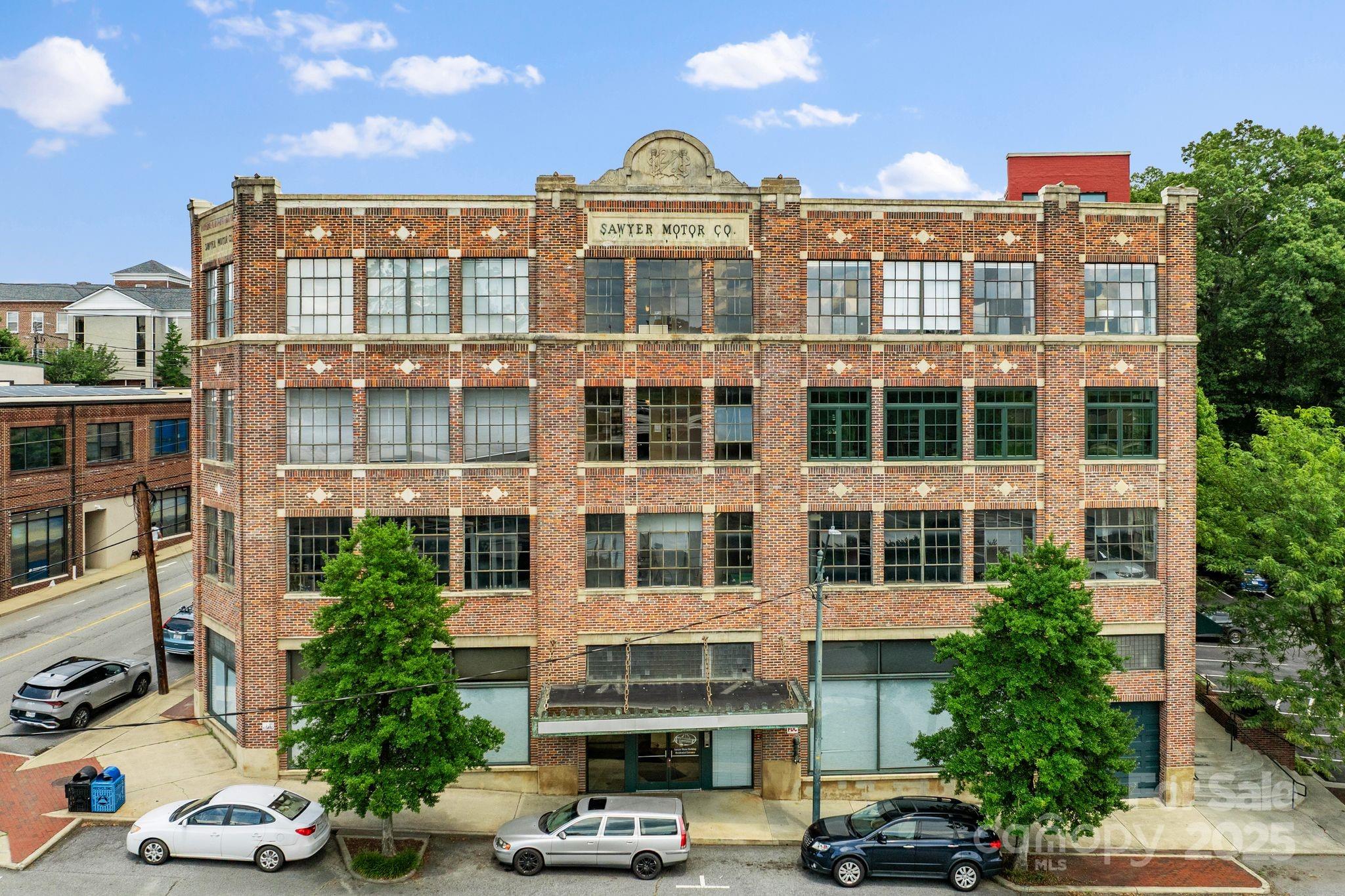 100 Coxe Avenue 310