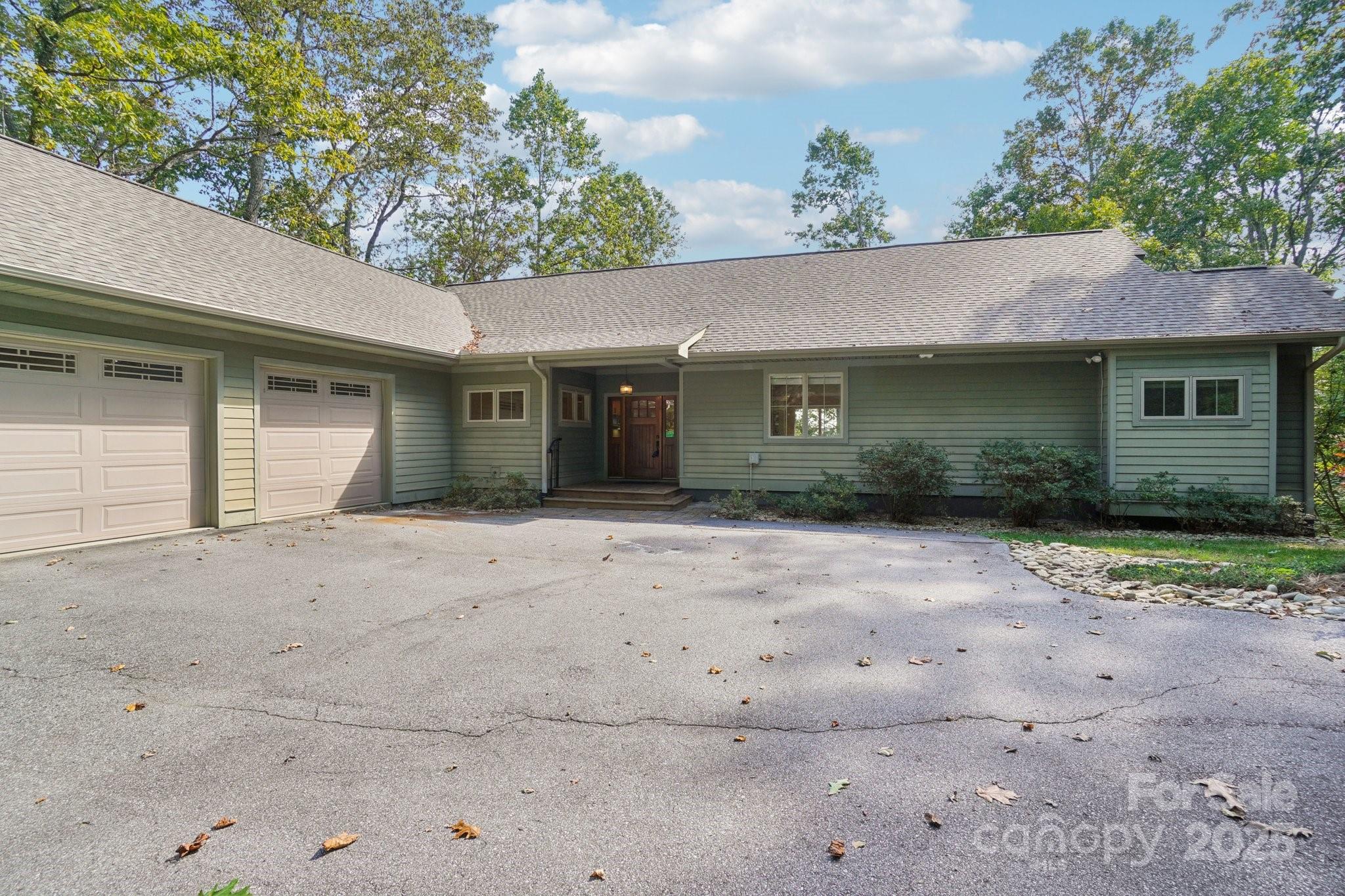 114 Dogwood Trail