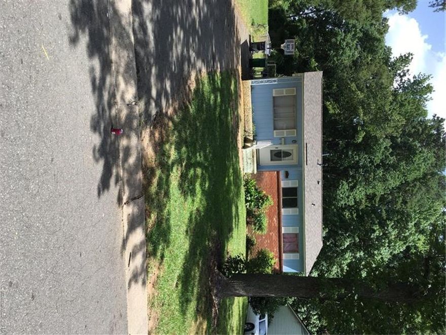 Great investment or first time home buyer. I-85 is less than a mile away.
House has had lots of updating.