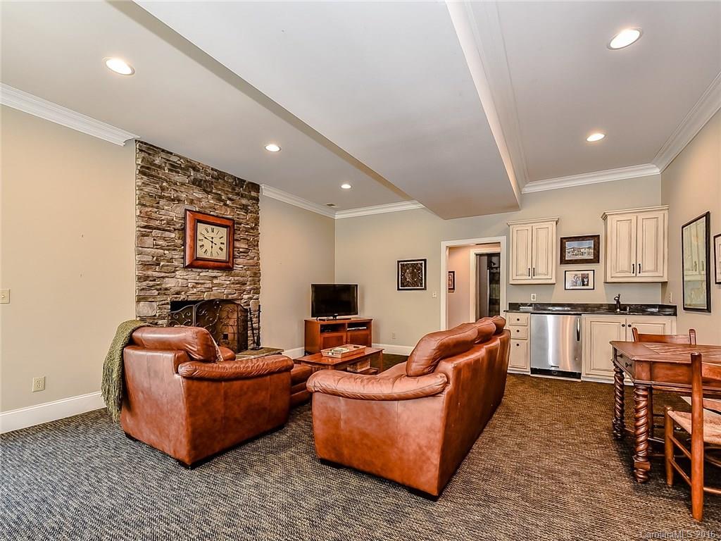 Huntington Ridge - Residential