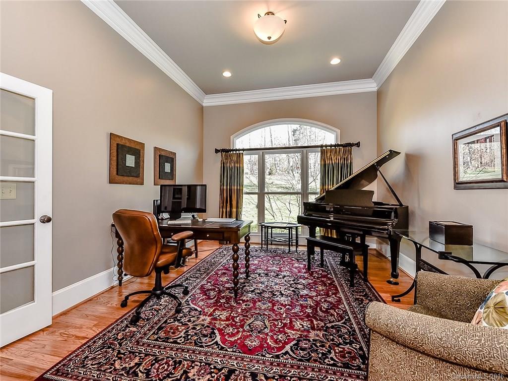 Huntington Ridge - Residential