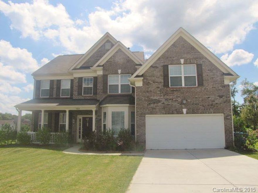 Gorgeous brick-front home minutes to Harrisburg parks & schools! 2-story entry opens to office w/French drs & bay window. Formal LR & DR. Hardwoods, crown molding, wainscoting, upgraded cabinets, SS appl, granite counters & tile backsplash. Sliding drs off brkfst area open to patio. FR w/vaulted ceilings & frplc. Master suite w/spa bath, linen closet, dual sinks, corner jetted tub & tiled shower. Bonus space & large laundry rm. Lease terms of 8 months or more will be considered.