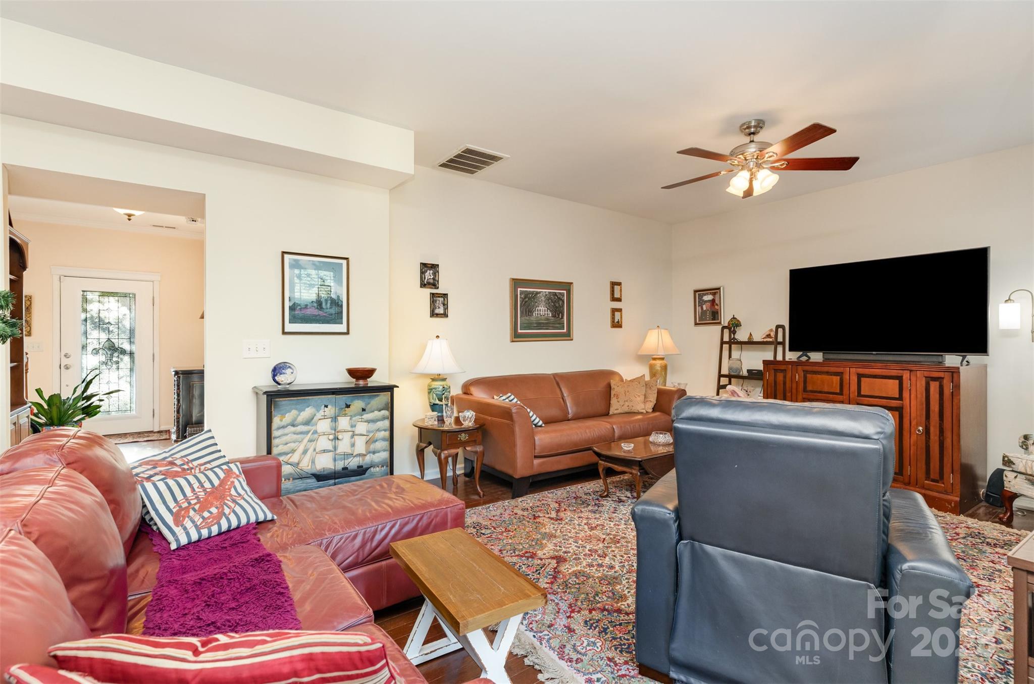 Charlotte, North Carolina 28269, United States, 5 Bedrooms Bedrooms, ,4 BathroomsBathrooms,Residential,Active,228770