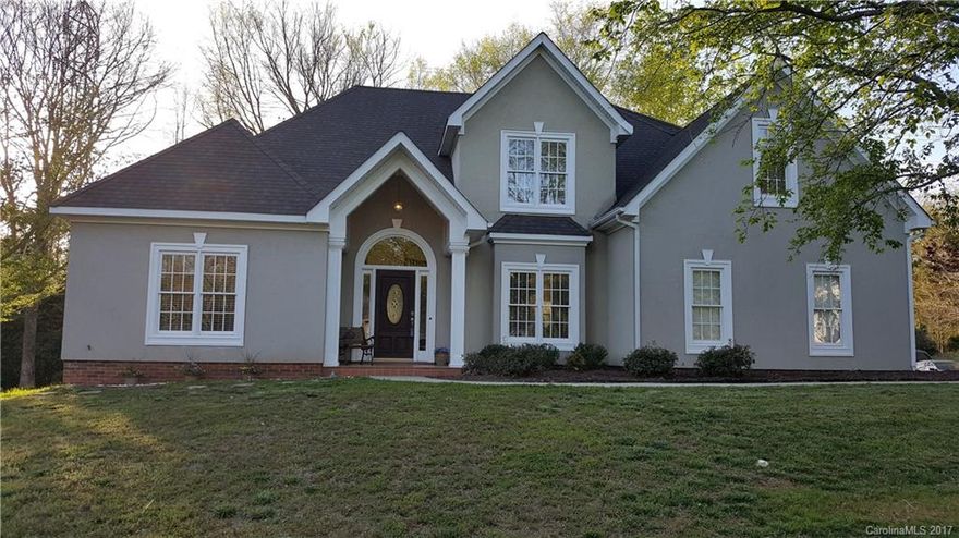 Great neighborhood at the back of Touchstone & Wilshire! Bevington Pines has NO HOA, but does have CC&R! Quaint little n'hood close to Trader Joe's, Starbucks, CVS & McMullen Creek greenway, wonderful for evening walks! This home features Mstr on main w/ cedar WIC! Soaring 2 story GR, grand staircase, nice open kitchen w/ new stove. Upstairs has two bdrms, bonus rm, plus a loft that makes a great office/exercise rm. Side load garage. Freshly painted. New HVAC. Roof 2yrs! ORHP Home Warranty!