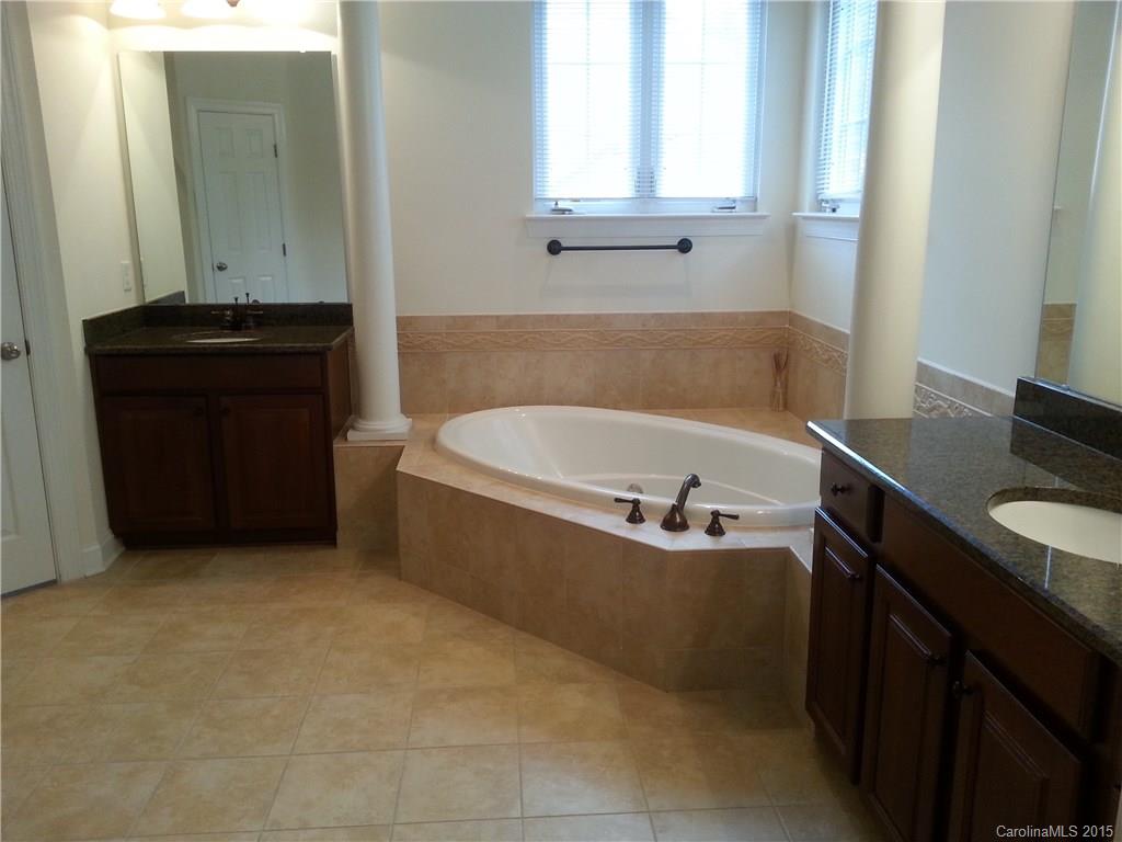 The Palisades - Residential Lease