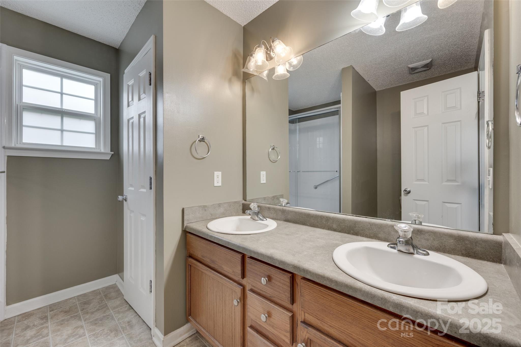 Hallmark Glen - Residential