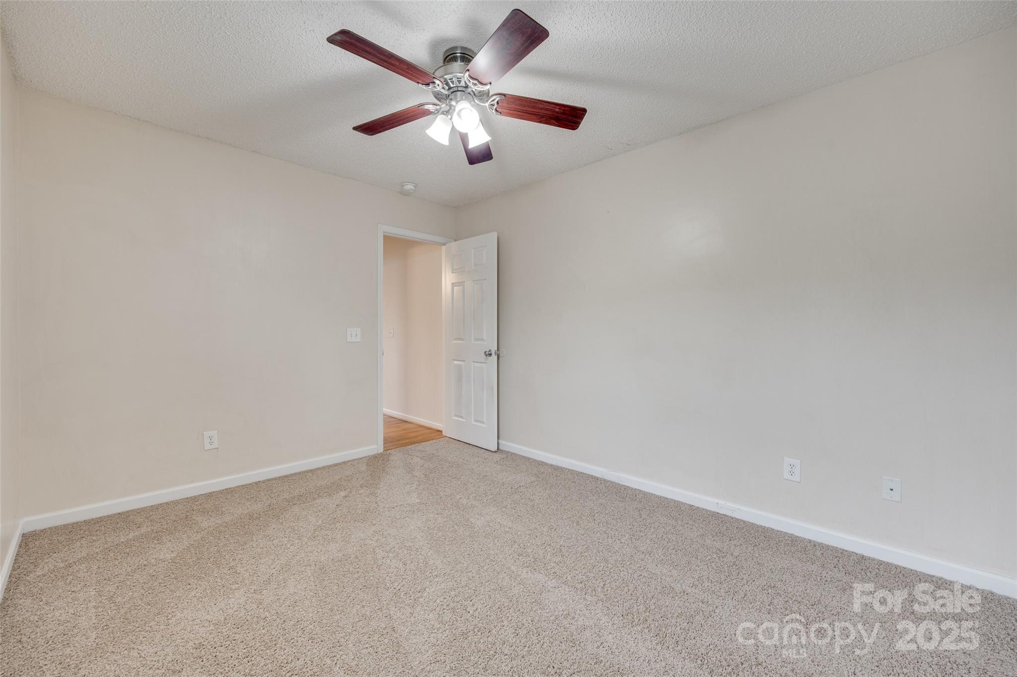 Hallmark Glen - Residential