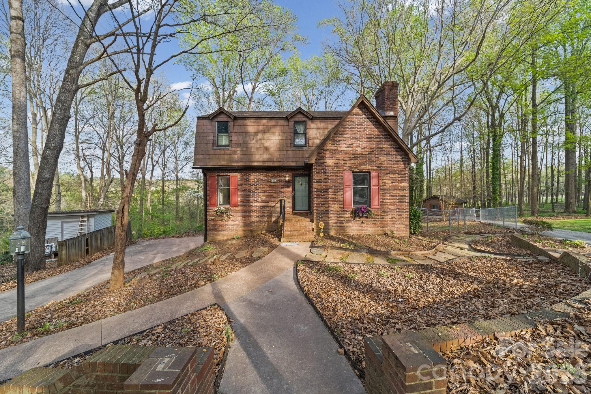 Random Woods - Residential