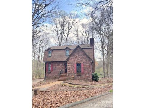 Photo of 200 Maple Court, Lexington, NC 27295 (MLS # 4357965)