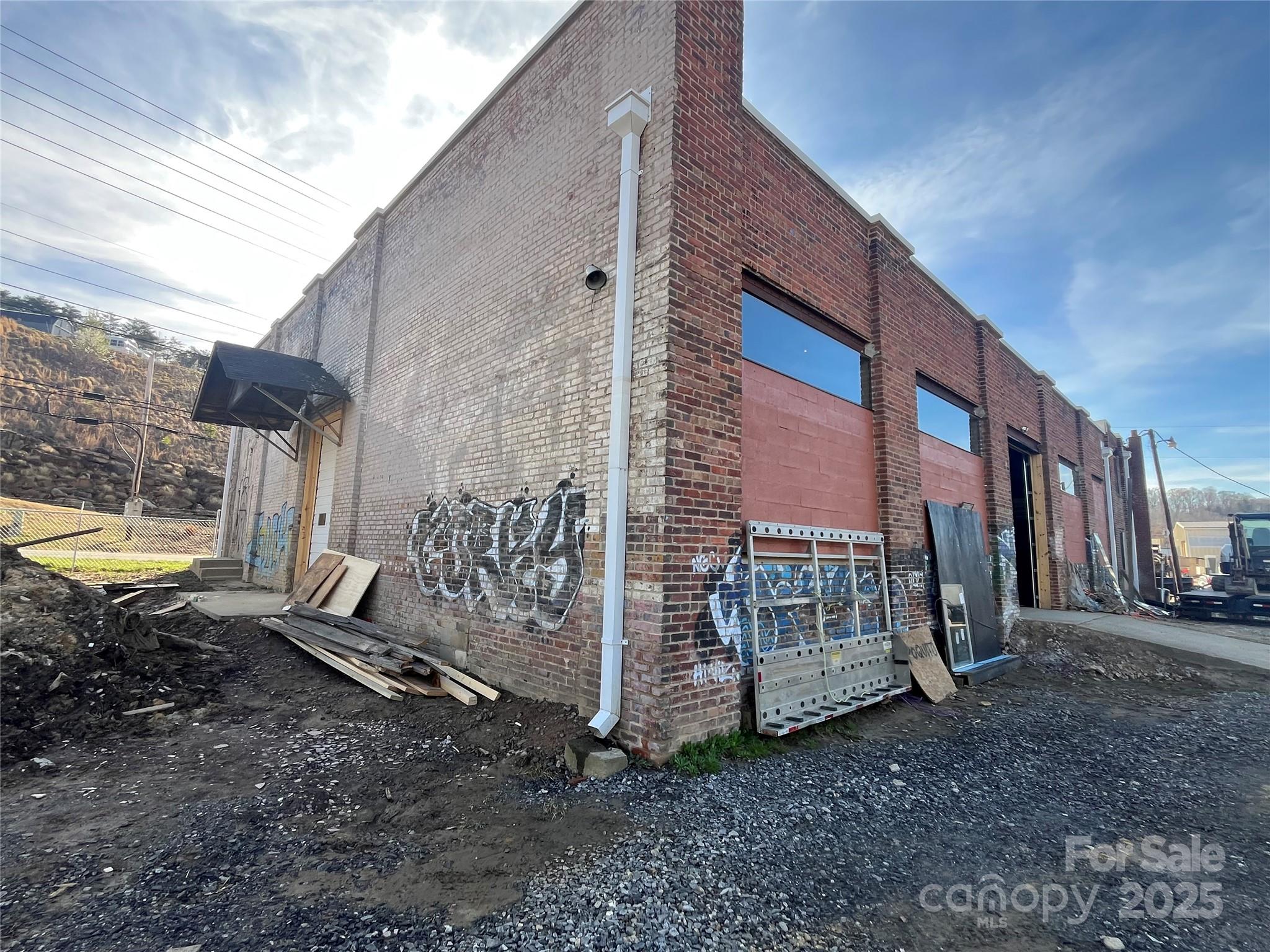 860 Riverside Drive