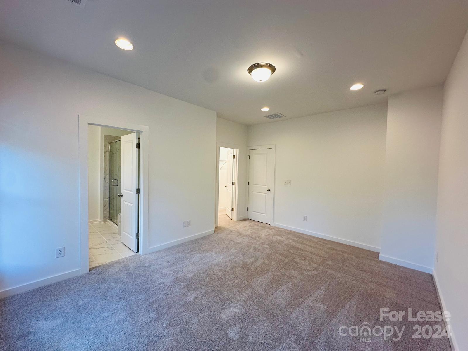 Royall Townes - Residential Lease