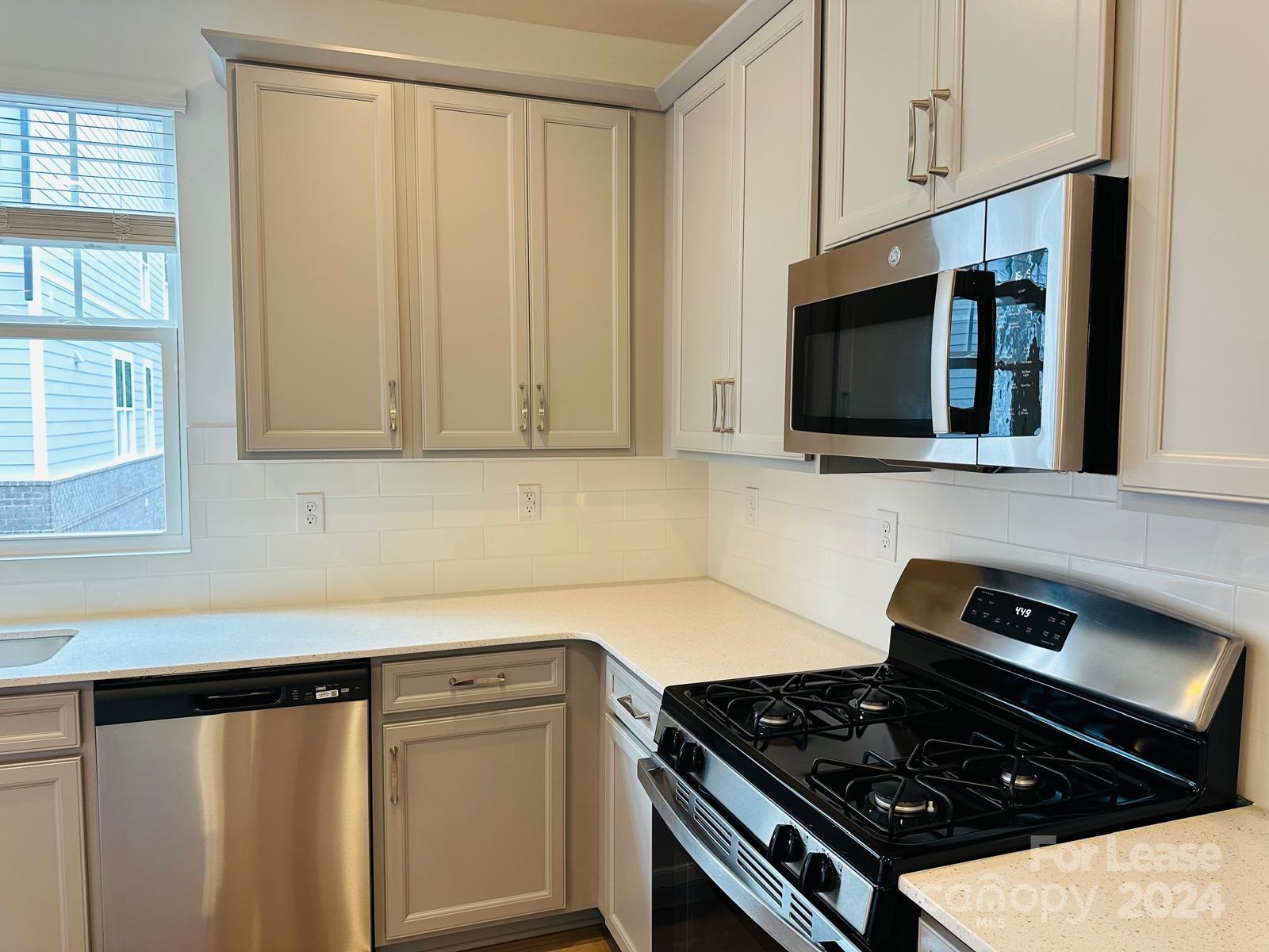 Royall Townes - Residential Lease