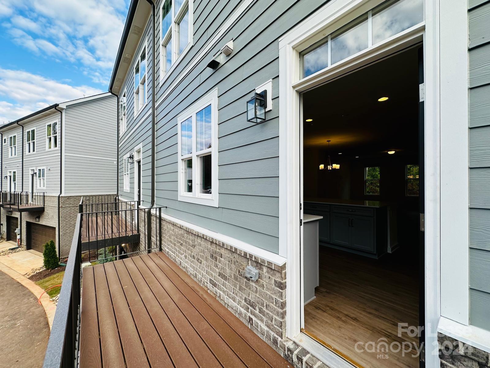 Royall Townes - Residential Lease