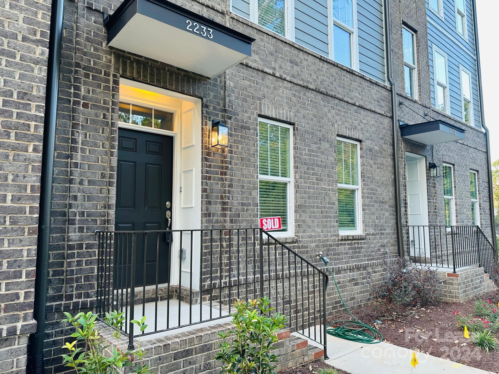 Royall Townes - Residential Lease