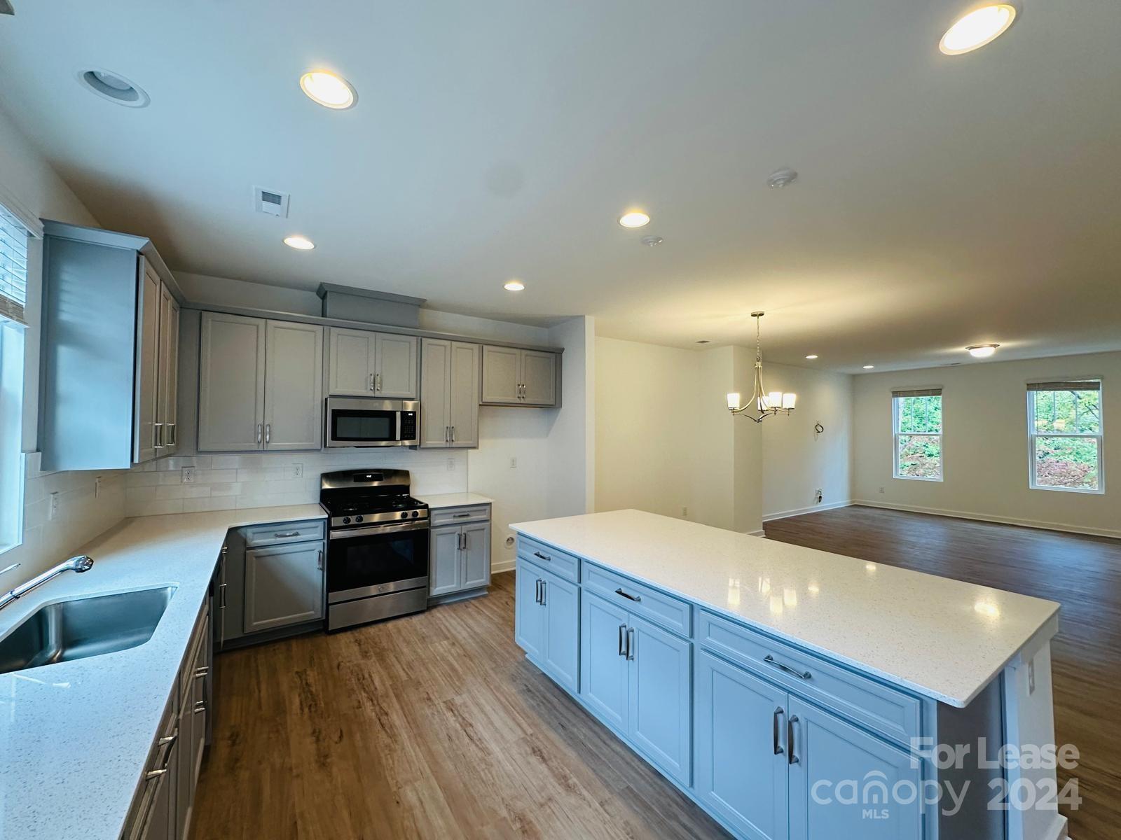 Royall Townes - Residential Lease