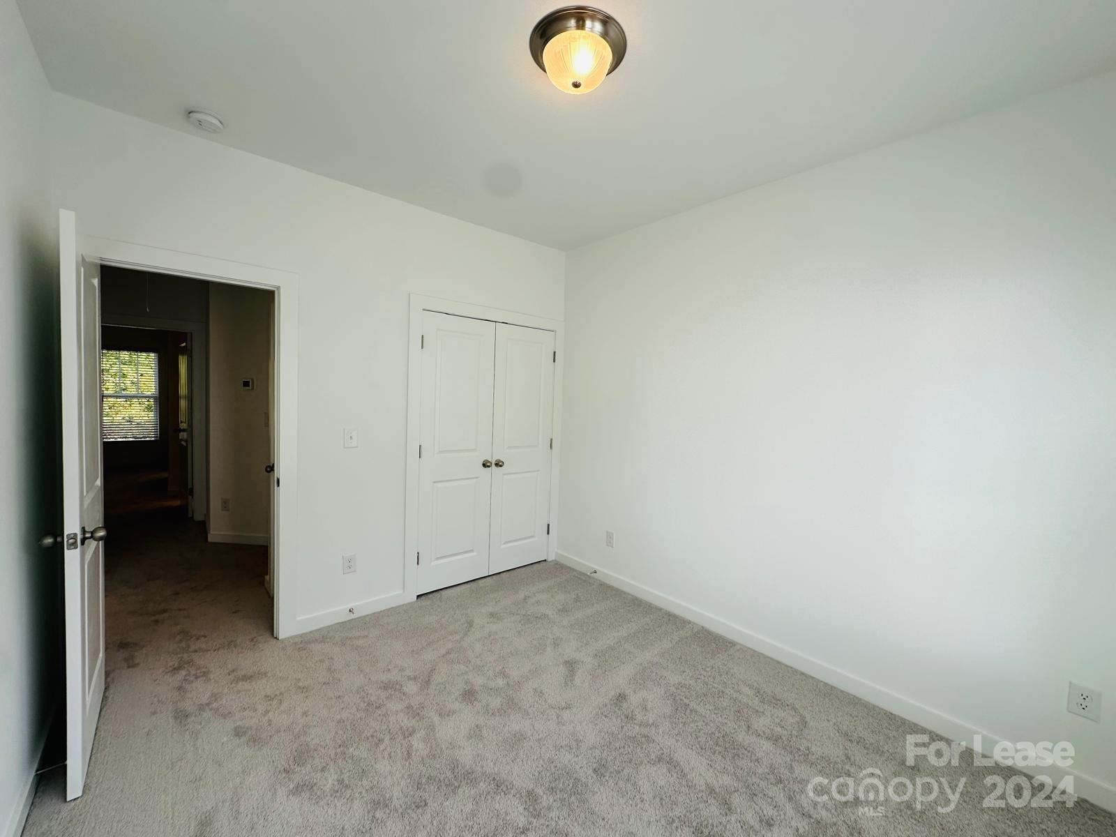 Royall Townes - Residential Lease