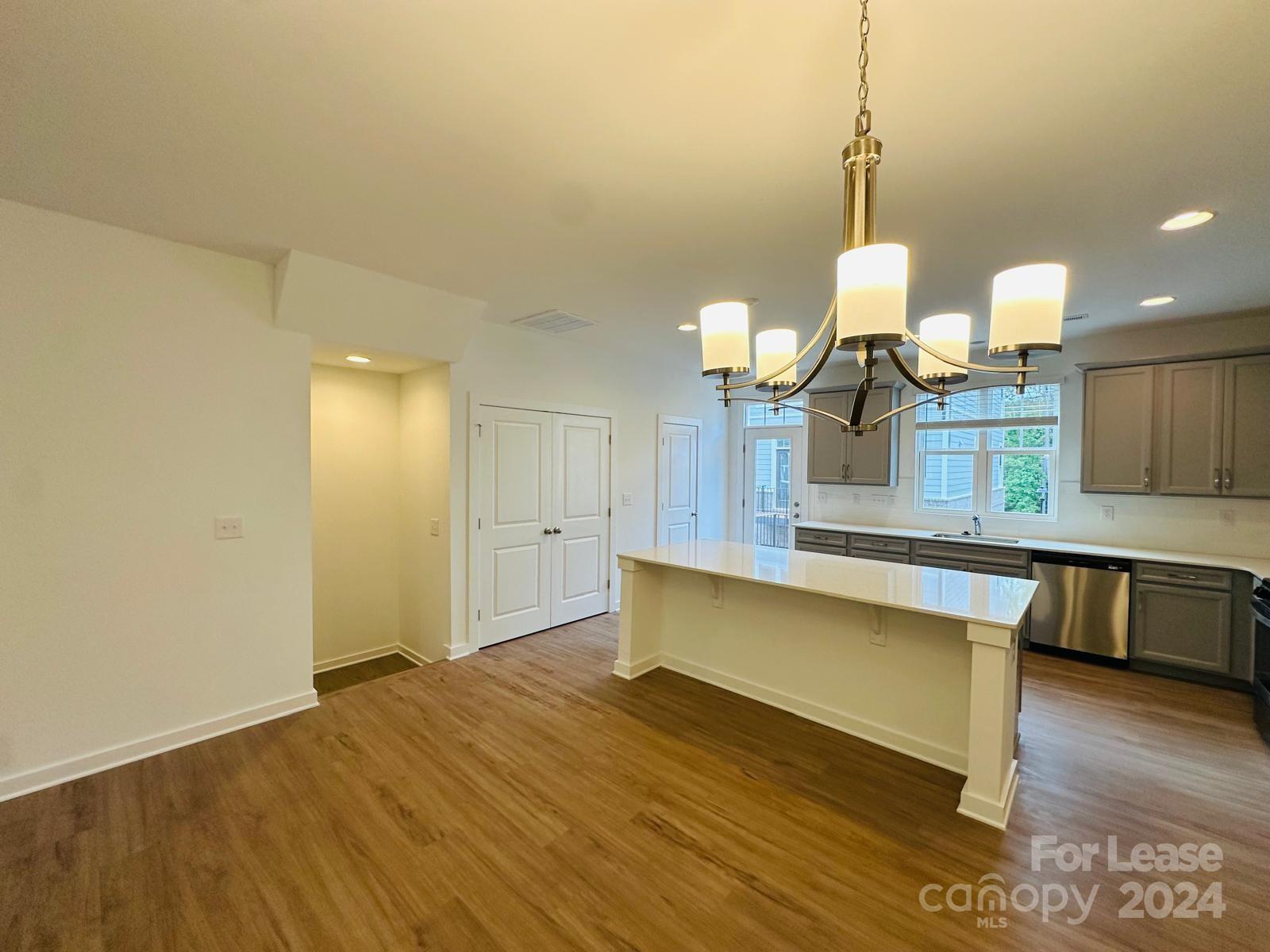 Royall Townes - Residential Lease