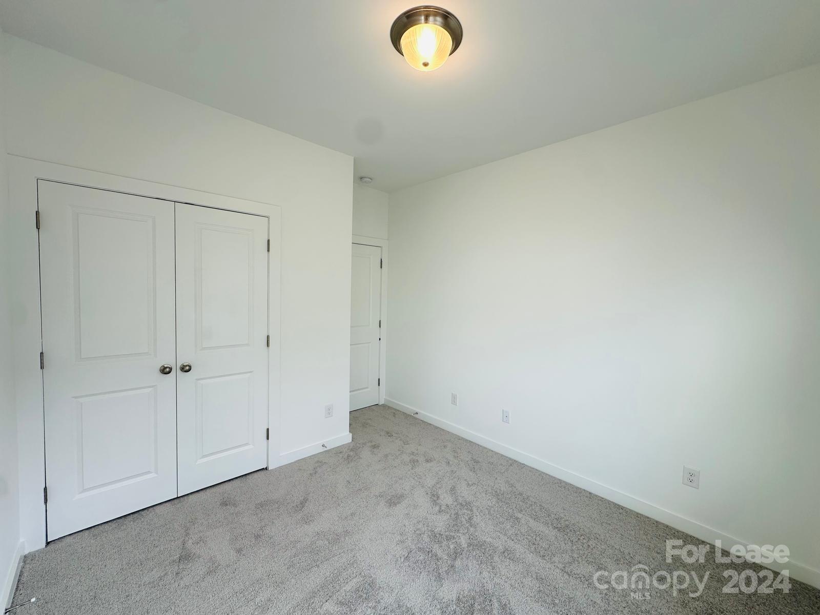 Royall Townes - Residential Lease