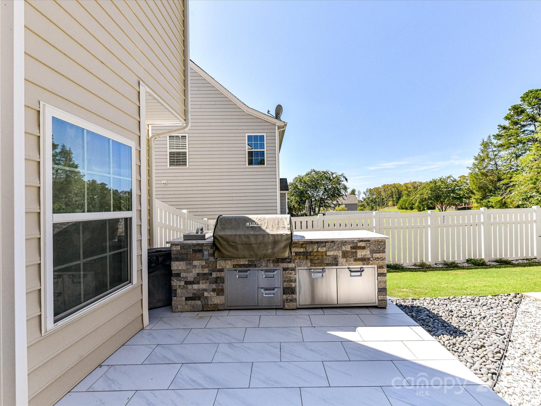 Waterford on the Rocky River - Residential