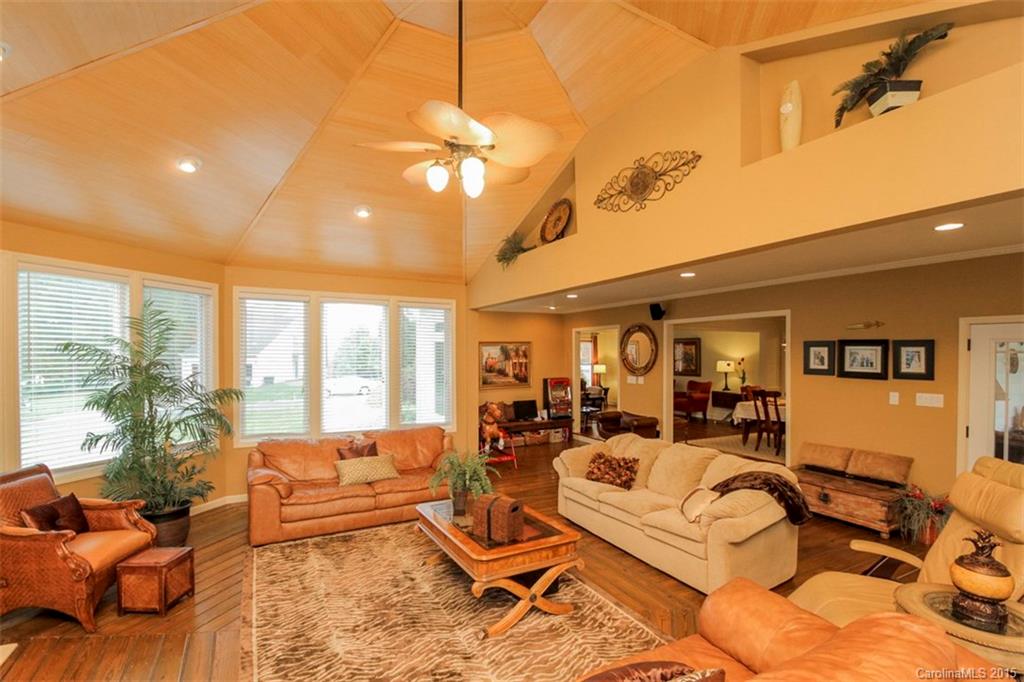 Woodland Hills - Residential