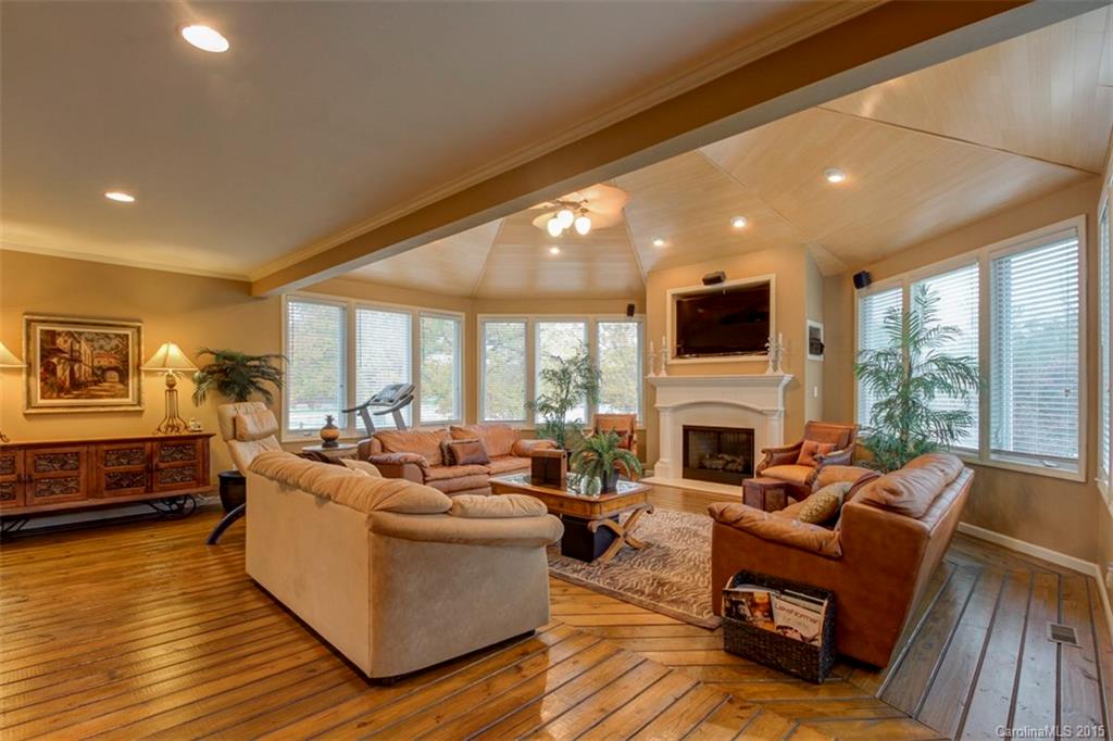 Woodland Hills - Residential