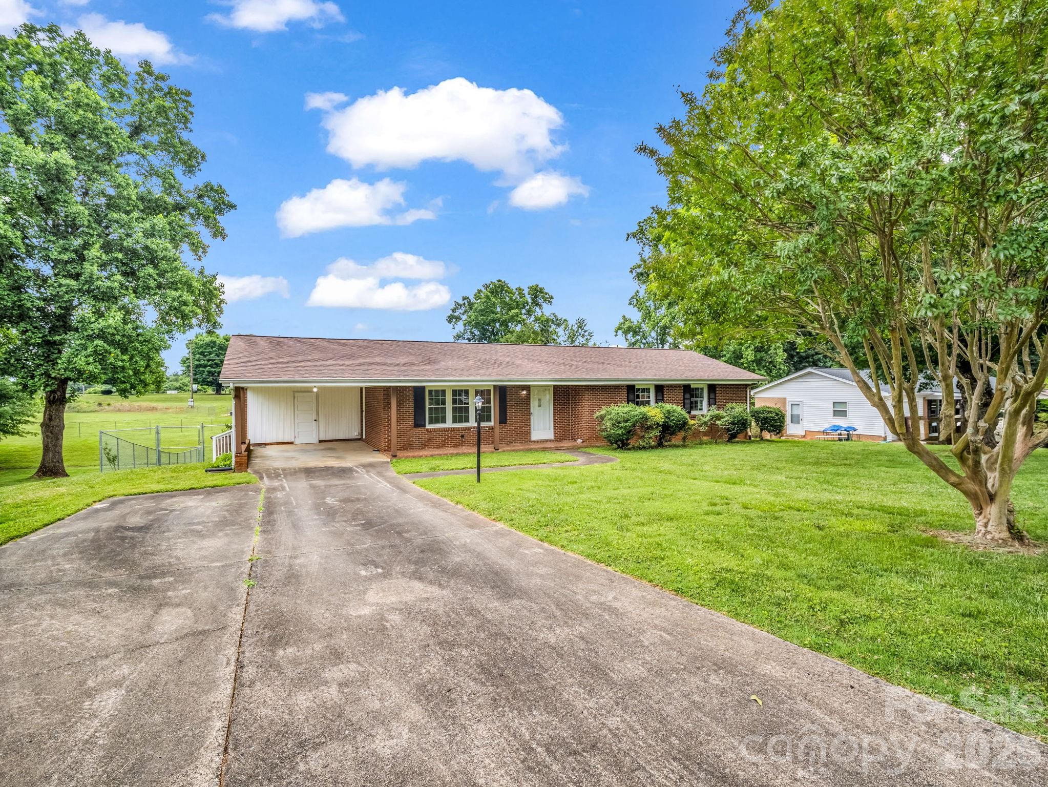 2917 Poplar Circle